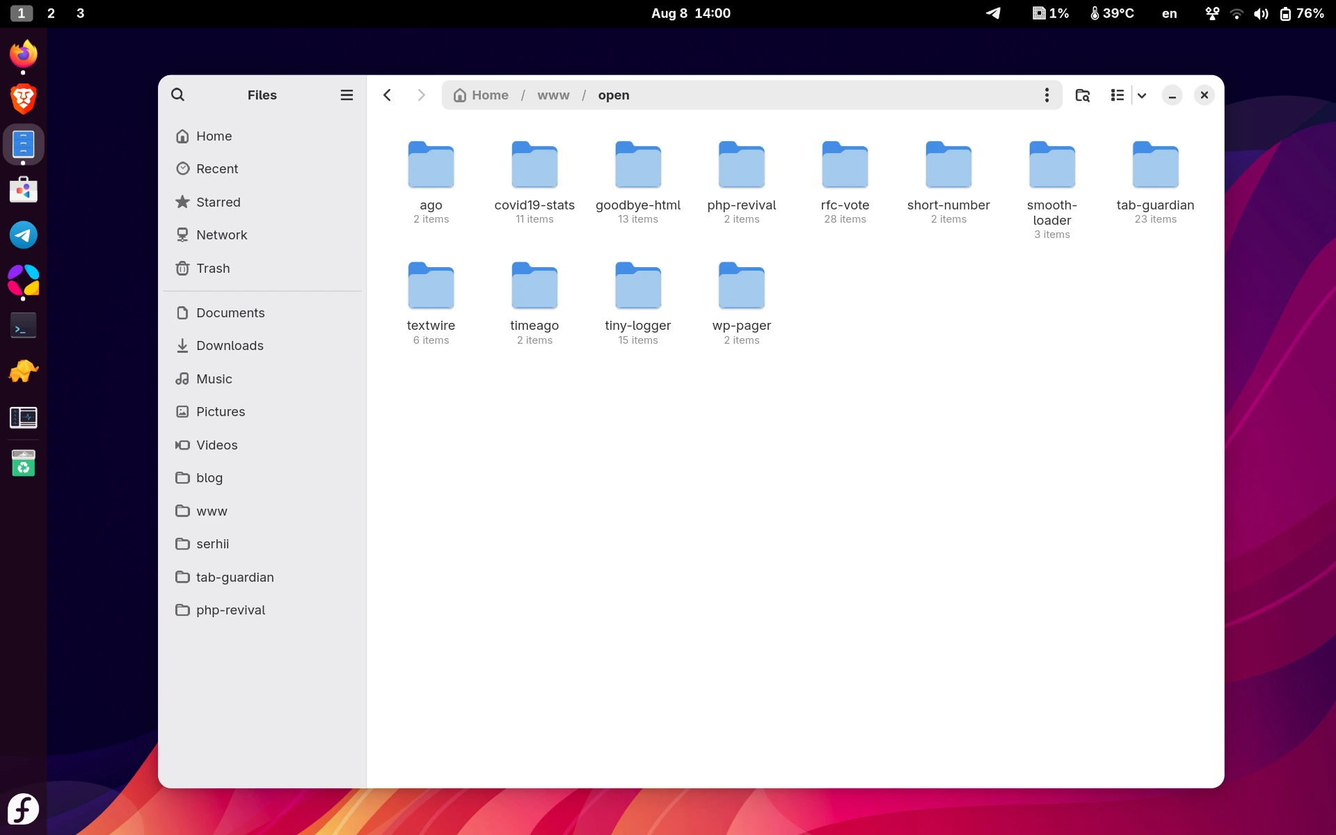 Linux Fedora desktop running Gnome