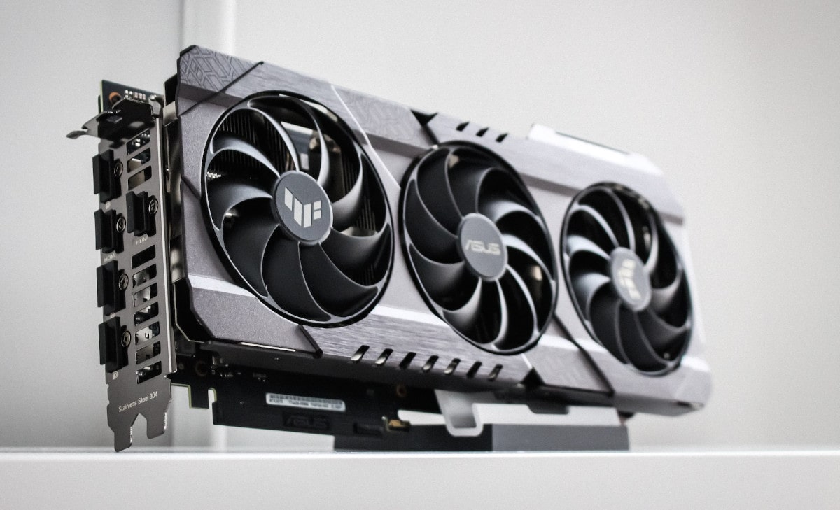 The GPU component with 3 fans attached to it